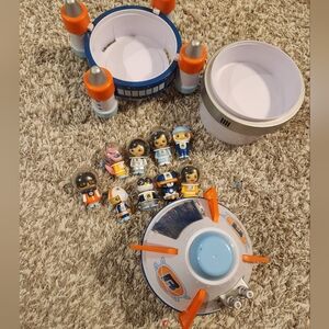 Ryan's World Spaceship Rocket Toy 12 Inch & 9 Figures Characters